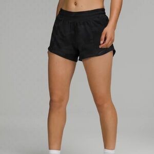lululemon Hotty Hot LR Shorts 4” Lined Camo black
